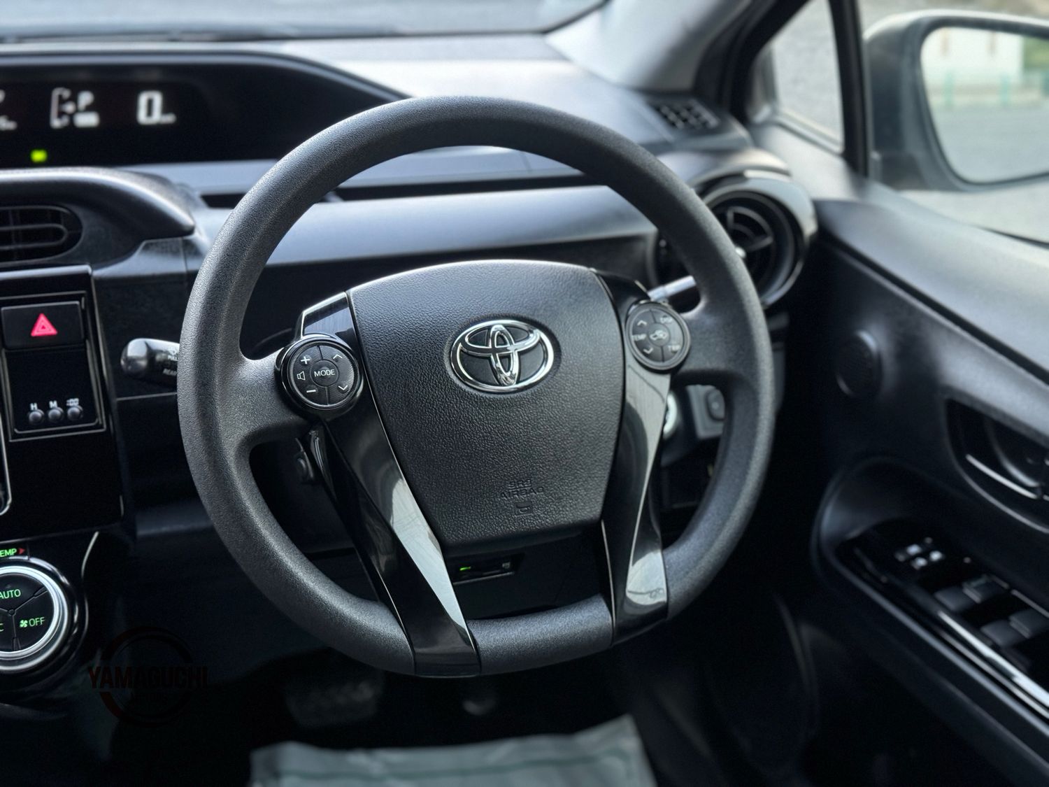 Beautiful Toyota Aqua G Grade 2017 Model For Sale