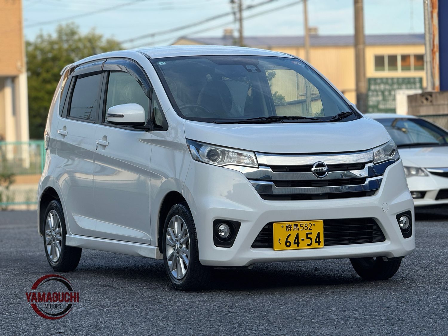 Nissan Dayz Highway Star – Pure Drive Selection G Grade (2015 Model)