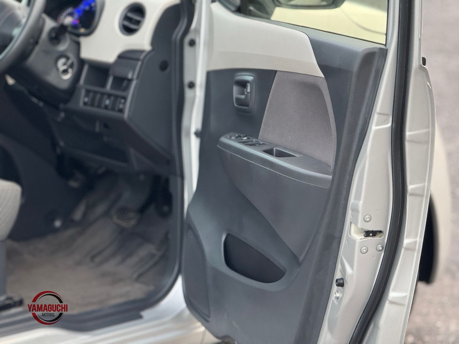 ✨ Beautiful Suzuki Wagon R FX Grade Idling Stop – 2016 Model ✨