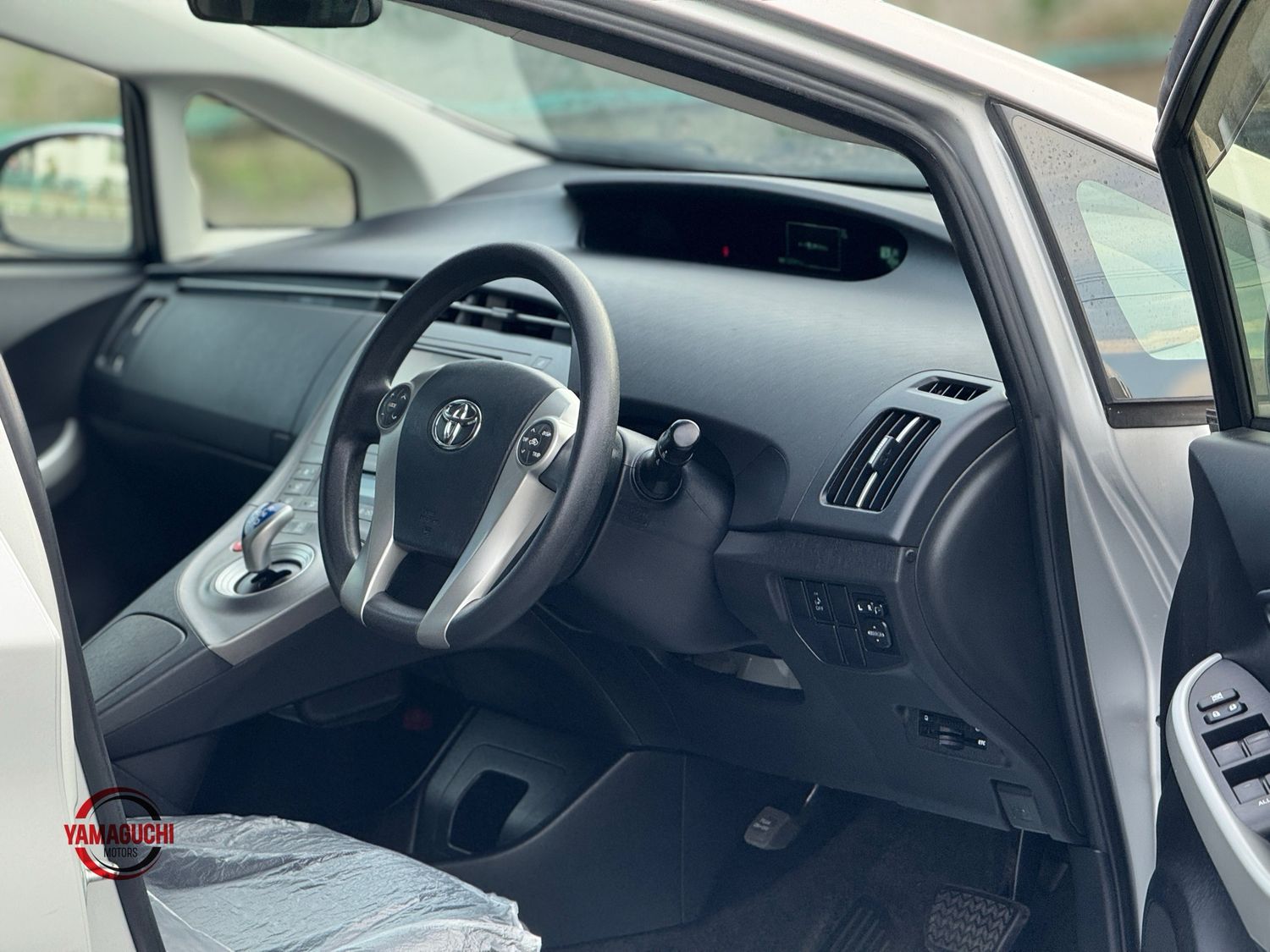 Toyota Prius Hybrid 2014 Model G Grade Edition For Sale