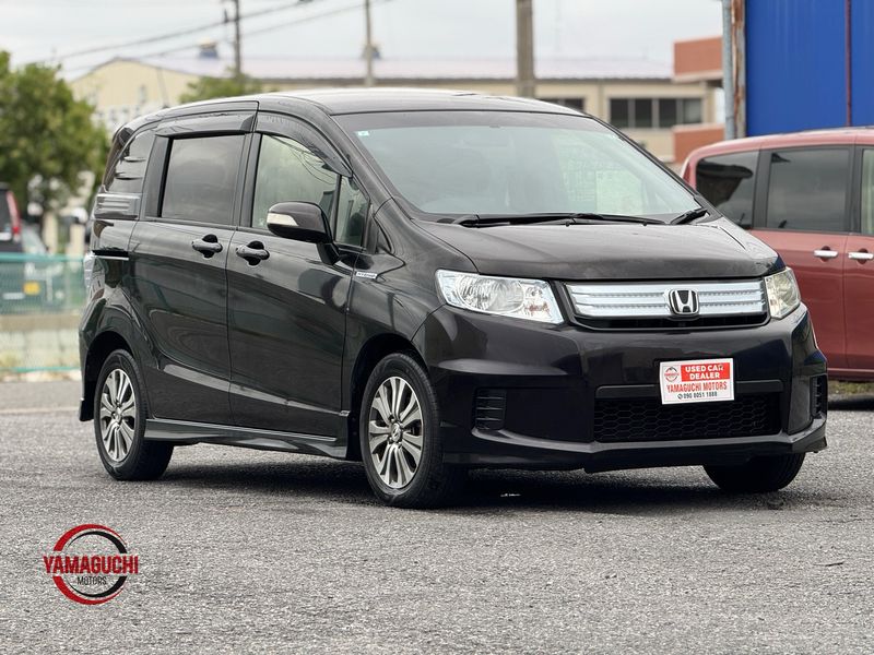 ✨ 2014 Honda Freed Spike Hybrid – Compact 5-Seater MPV ✨ ✨ 2014 Honda Freed Spike Hybrid – Compact 5-Seater MPV ✨