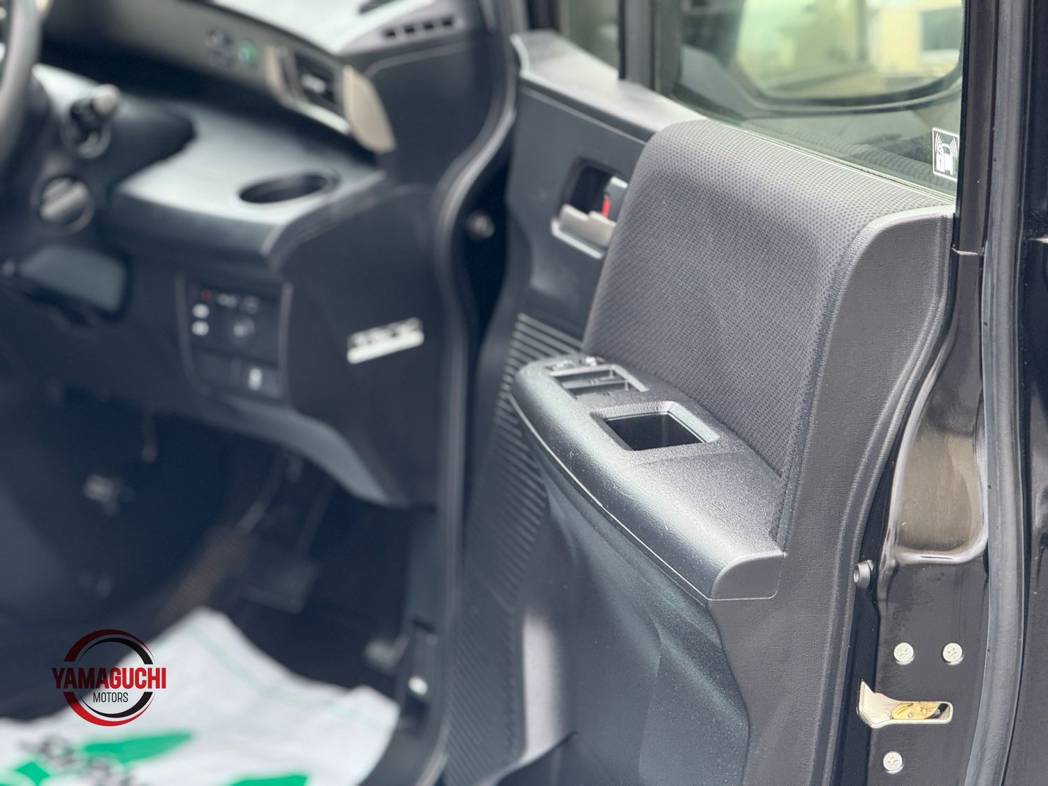 ✨ 2014 Honda Freed Spike Hybrid – Compact 5-Seater MPV ✨