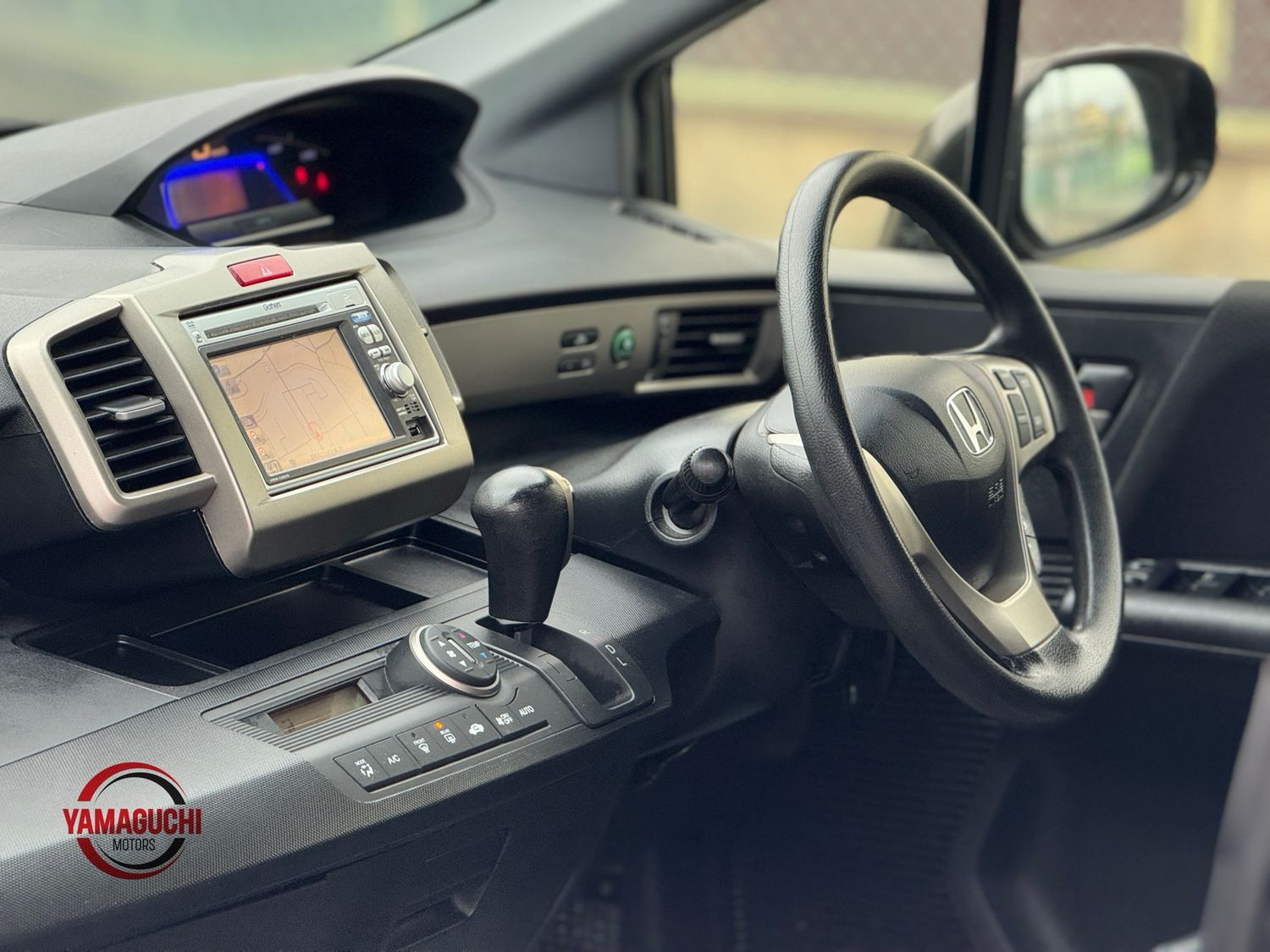 ✨ 2014 Honda Freed Spike Hybrid – Compact 5-Seater MPV ✨