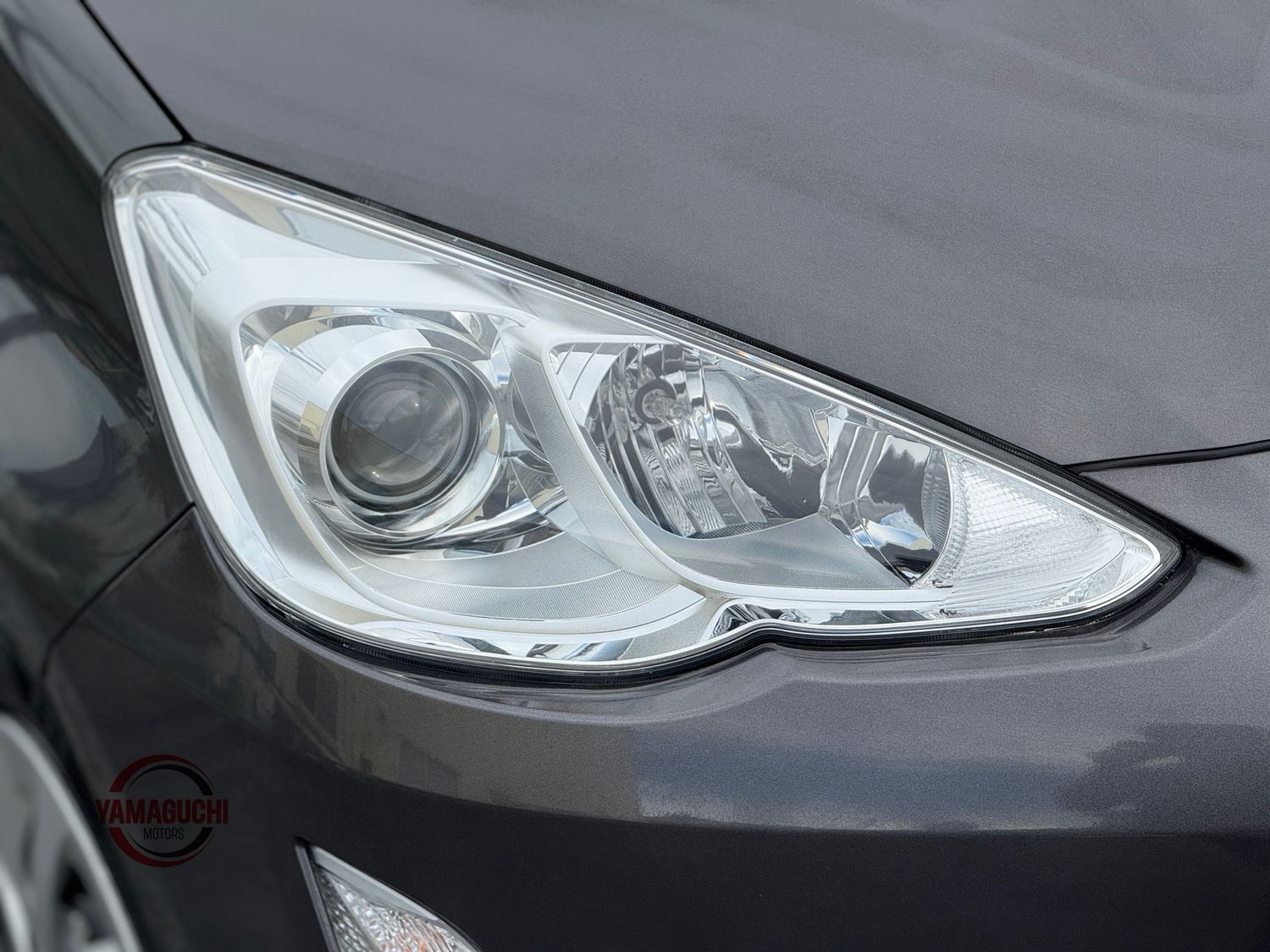 🌟 2016 Toyota Aqua Hybrid – Premium Grey Edition