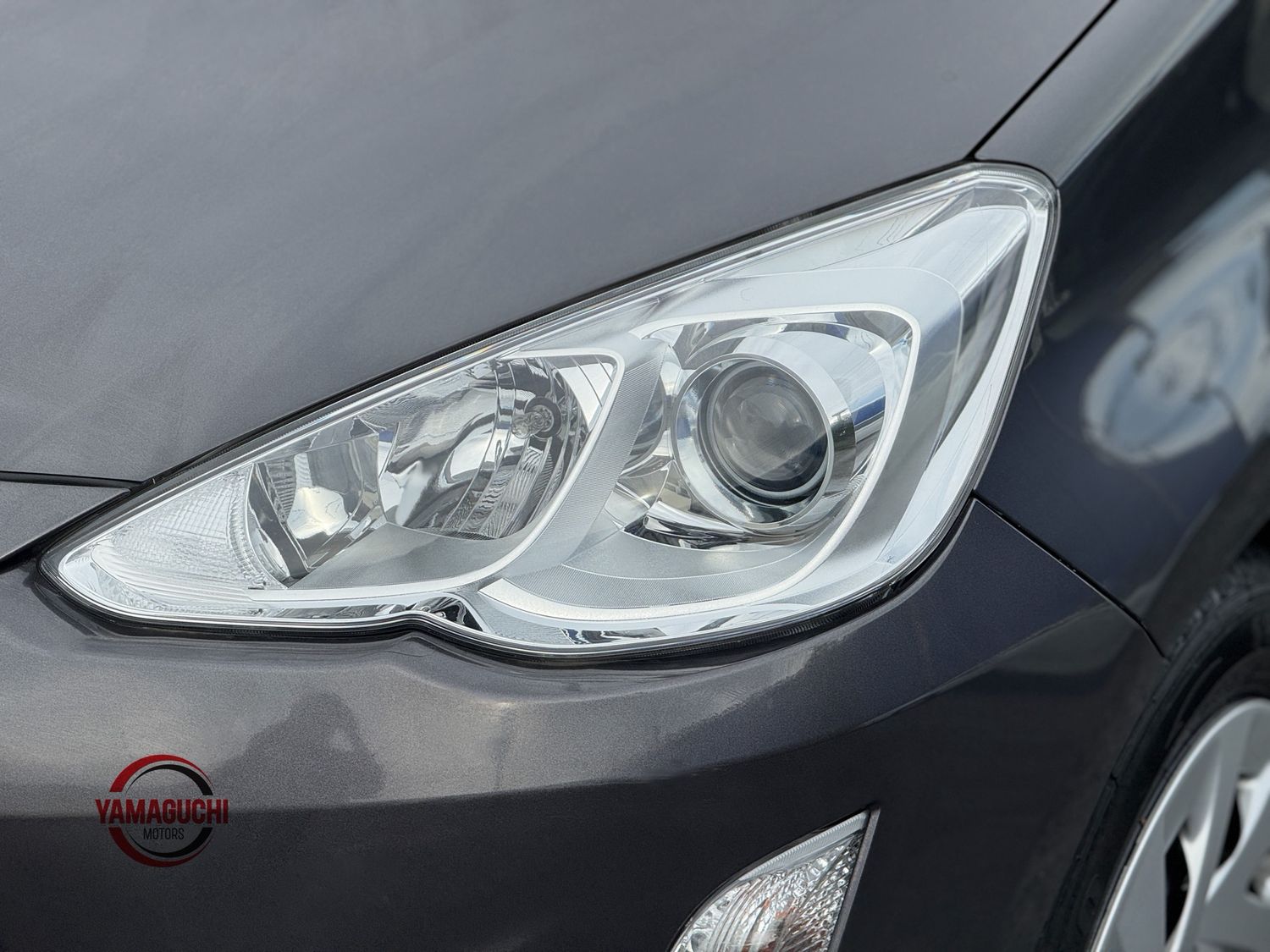 🌟 2016 Toyota Aqua Hybrid – Premium Grey Edition