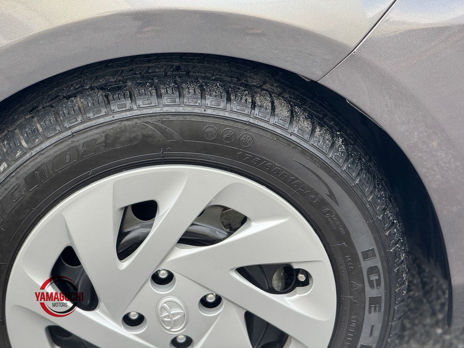 🌟 2016 Toyota Aqua Hybrid – Premium Grey Edition