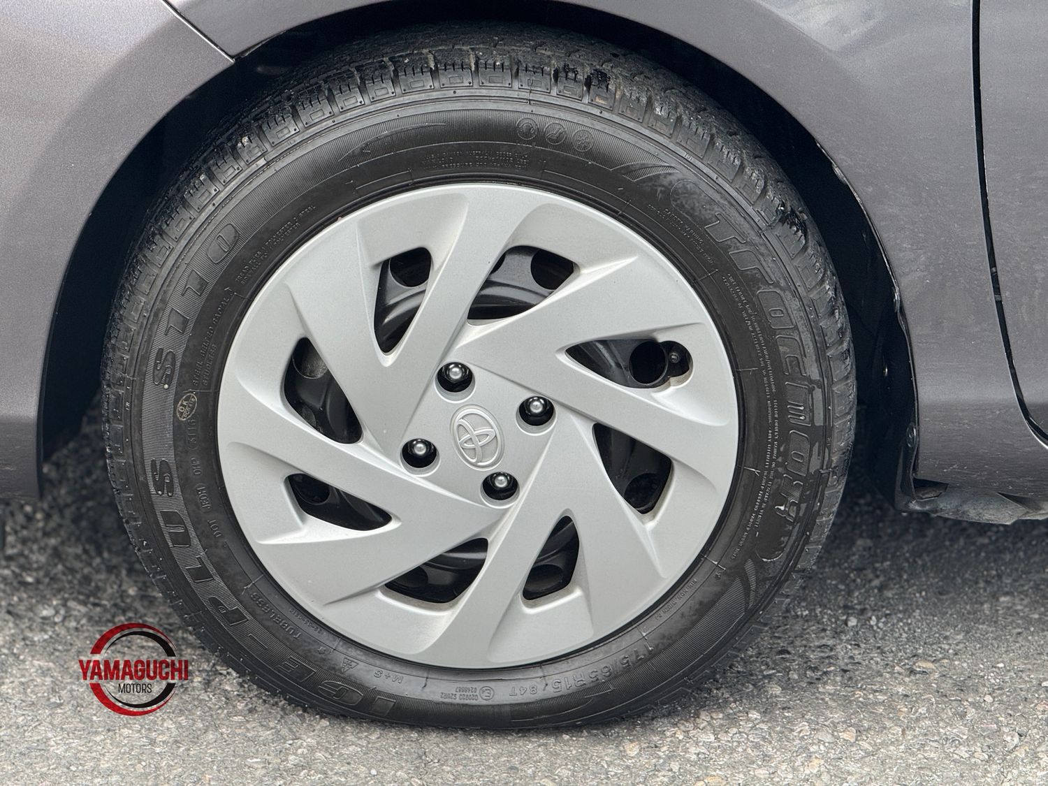 🌟 2016 Toyota Aqua Hybrid – Premium Grey Edition