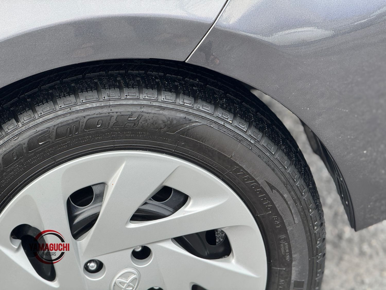 🌟 2016 Toyota Aqua Hybrid – Premium Grey Edition