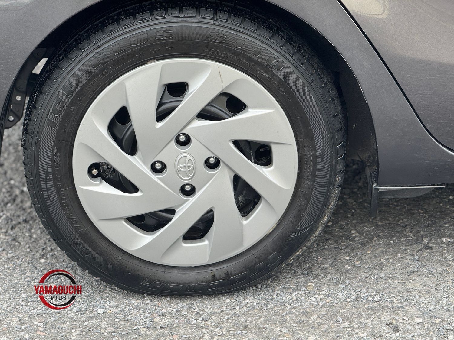 🌟 2016 Toyota Aqua Hybrid – Premium Grey Edition