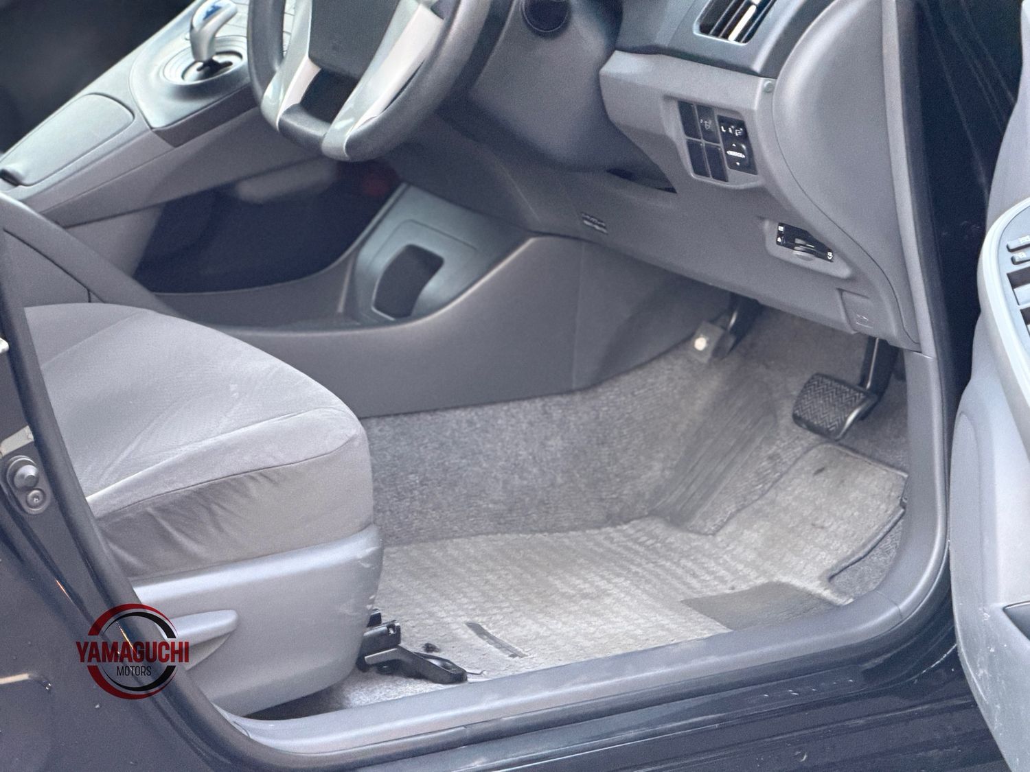 Beautiful Toyota Prius Hybrid In Black Colour 