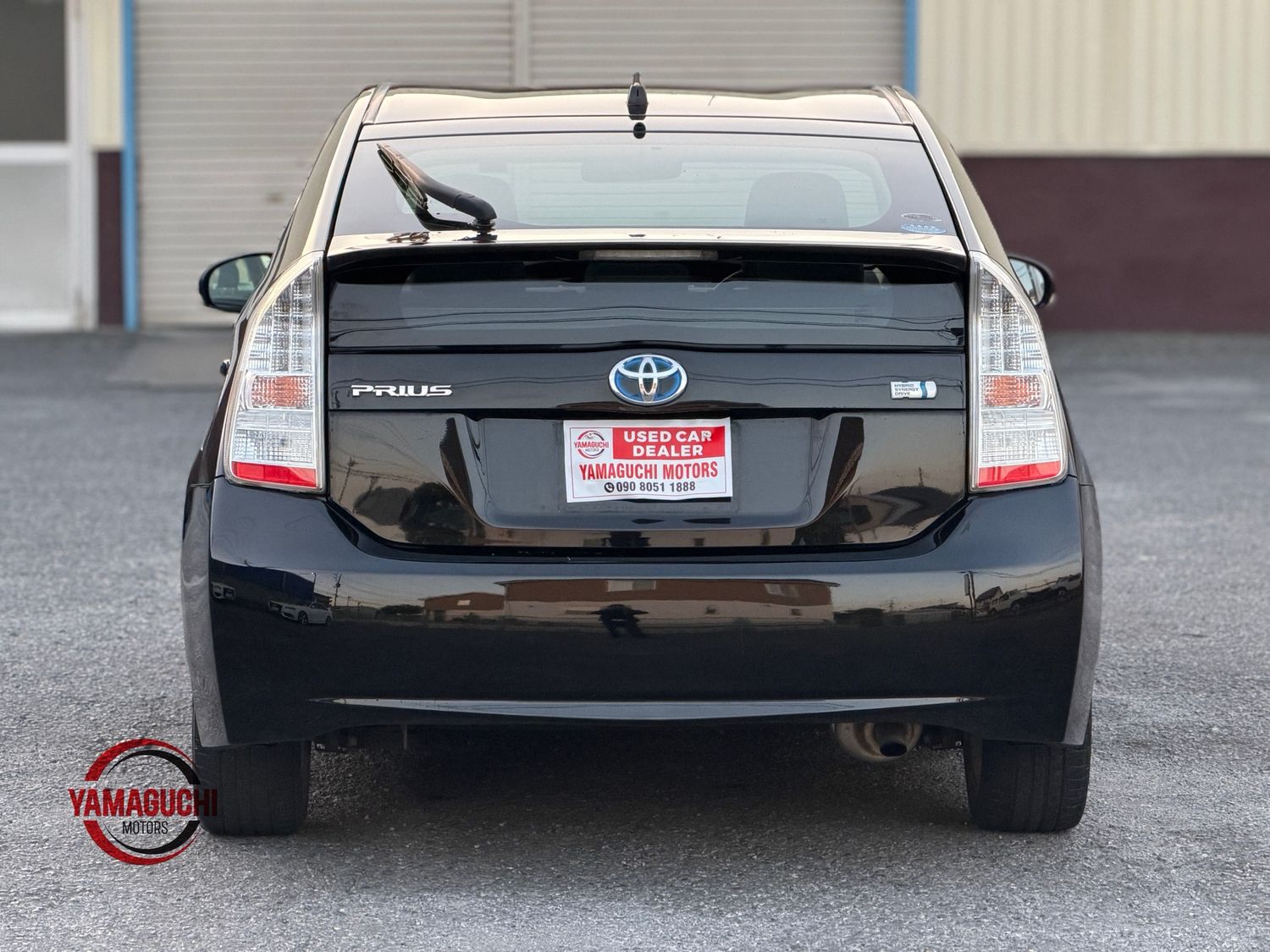 Beautiful Toyota Prius Hybrid In Black Colour 