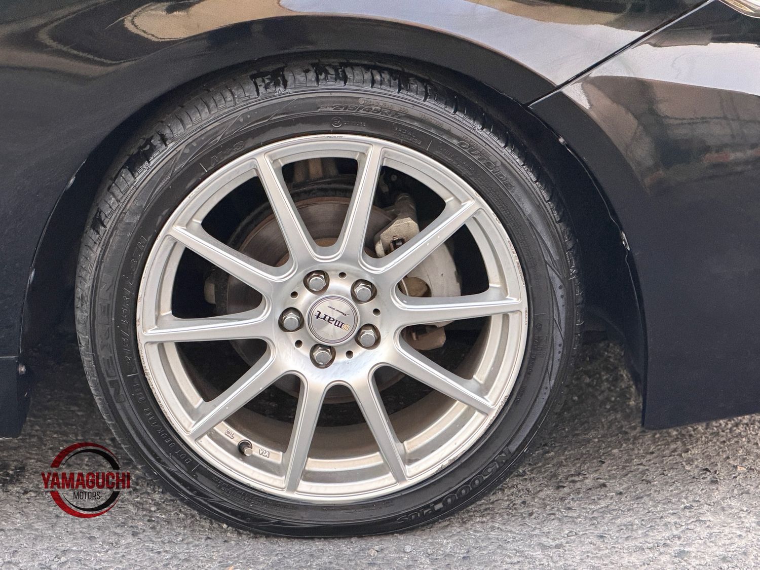 Beautiful Toyota Prius Hybrid In Black Colour 
