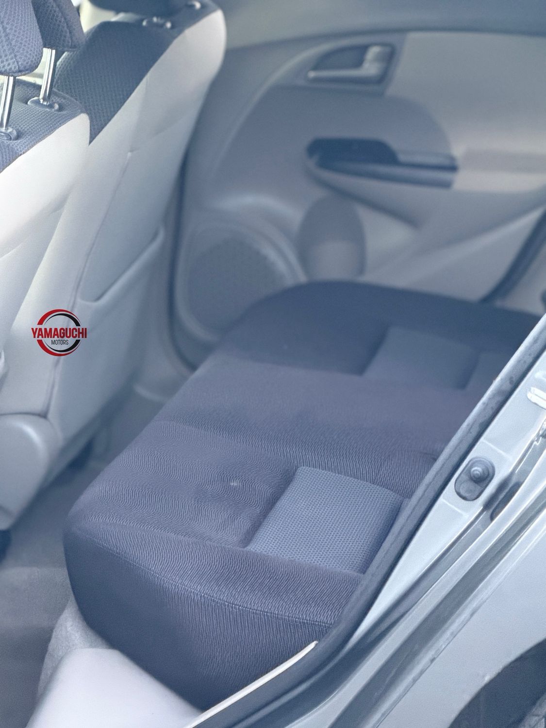 Honda Insight Hybrid G Grade