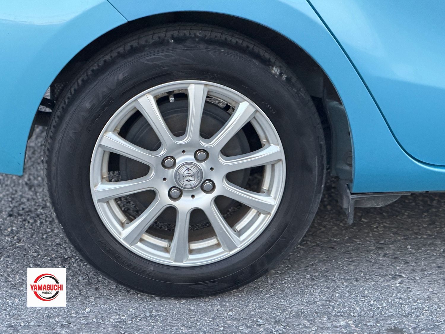 Toyota Aqua Hybrid Blue Edition 