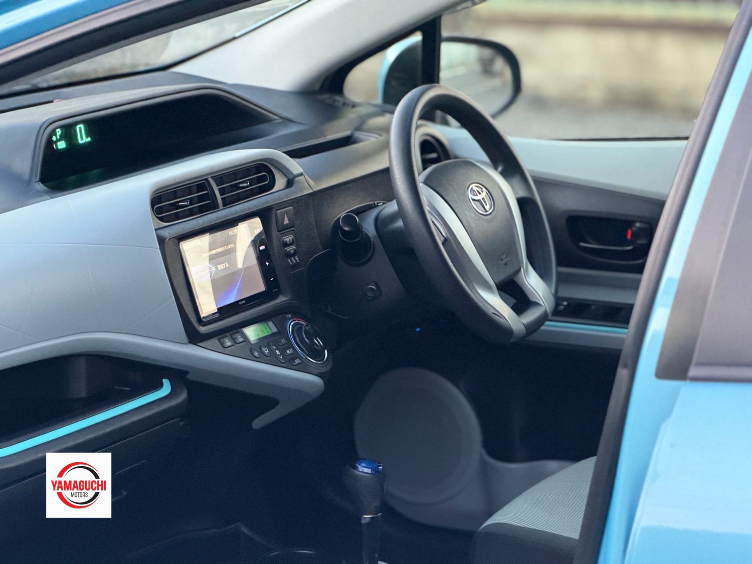 Toyota Aqua Hybrid Blue Edition 