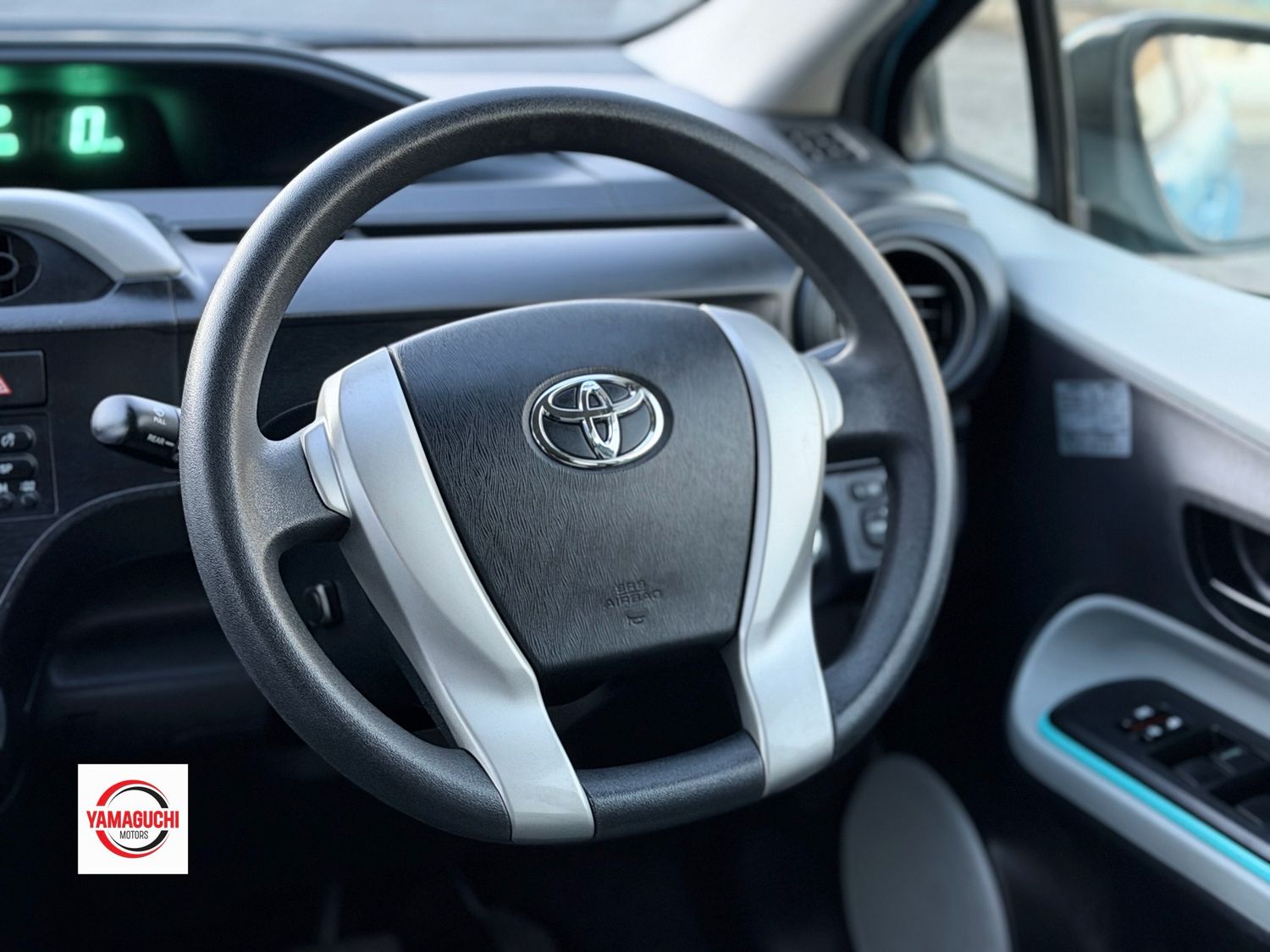 Toyota Aqua Hybrid Blue Edition 