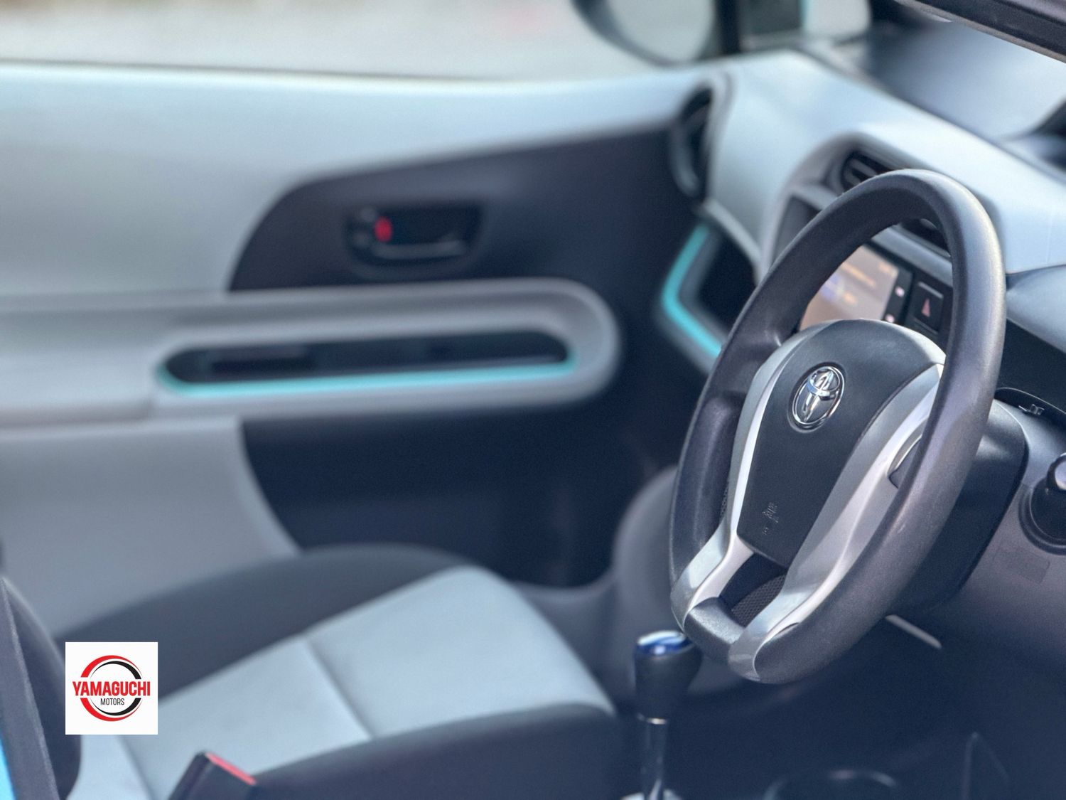 Toyota Aqua Hybrid Blue Edition 