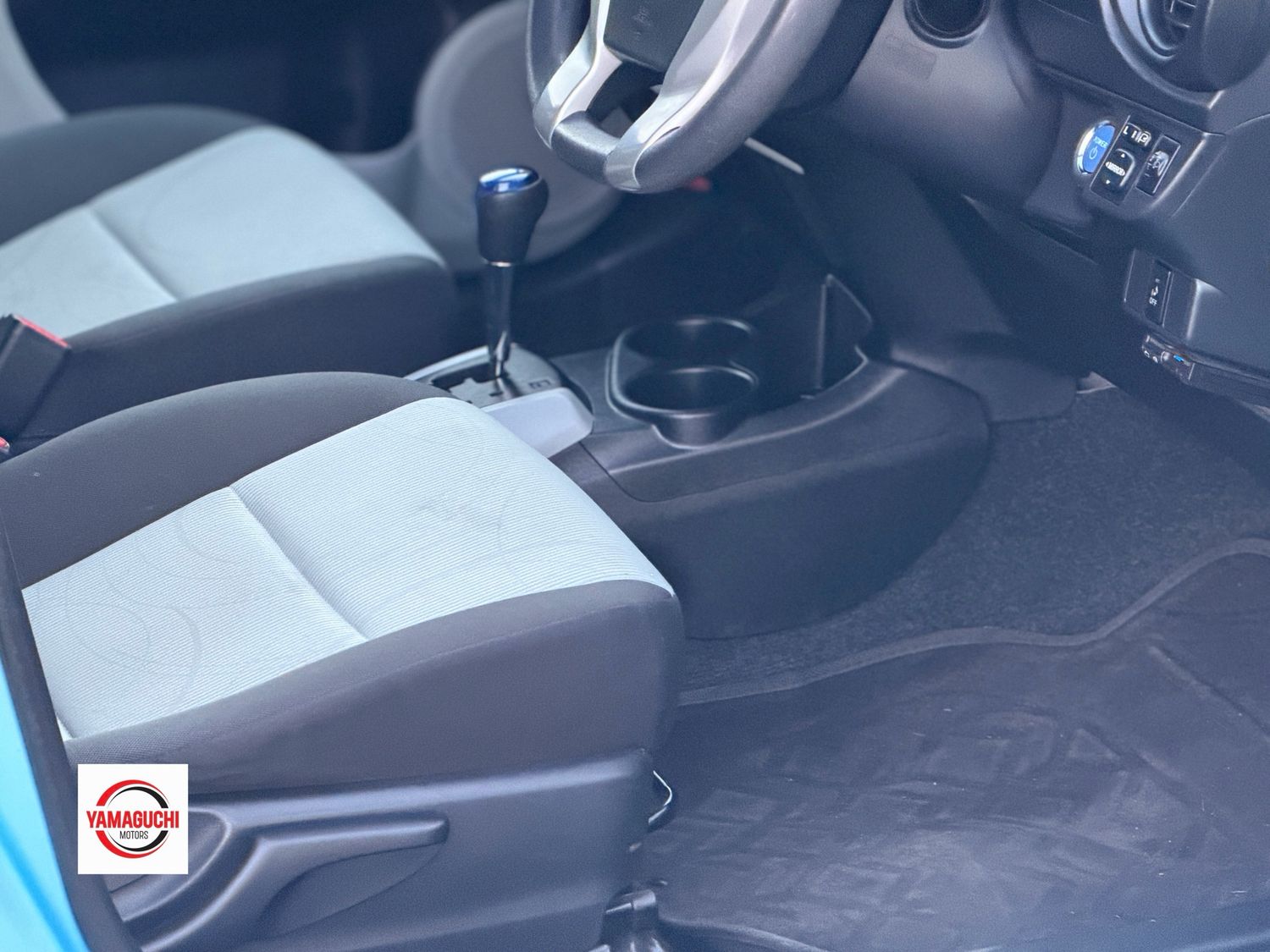 Toyota Aqua Hybrid Blue Edition 