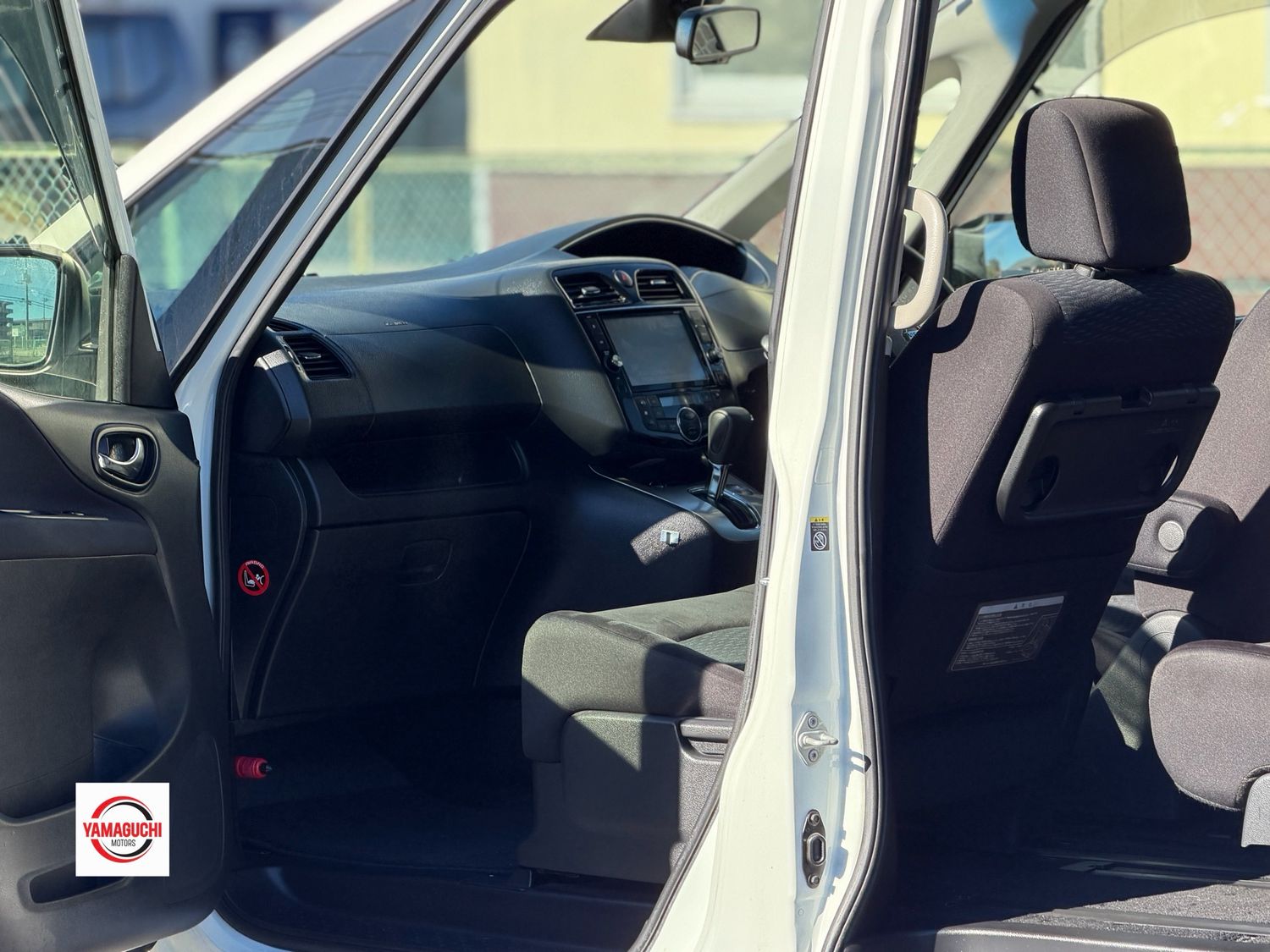 ✨ 2015 NISSAN SERENA S-HYBRID ✨