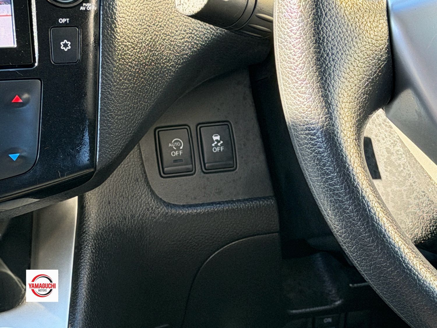 ✨ 2015 NISSAN SERENA S-HYBRID ✨