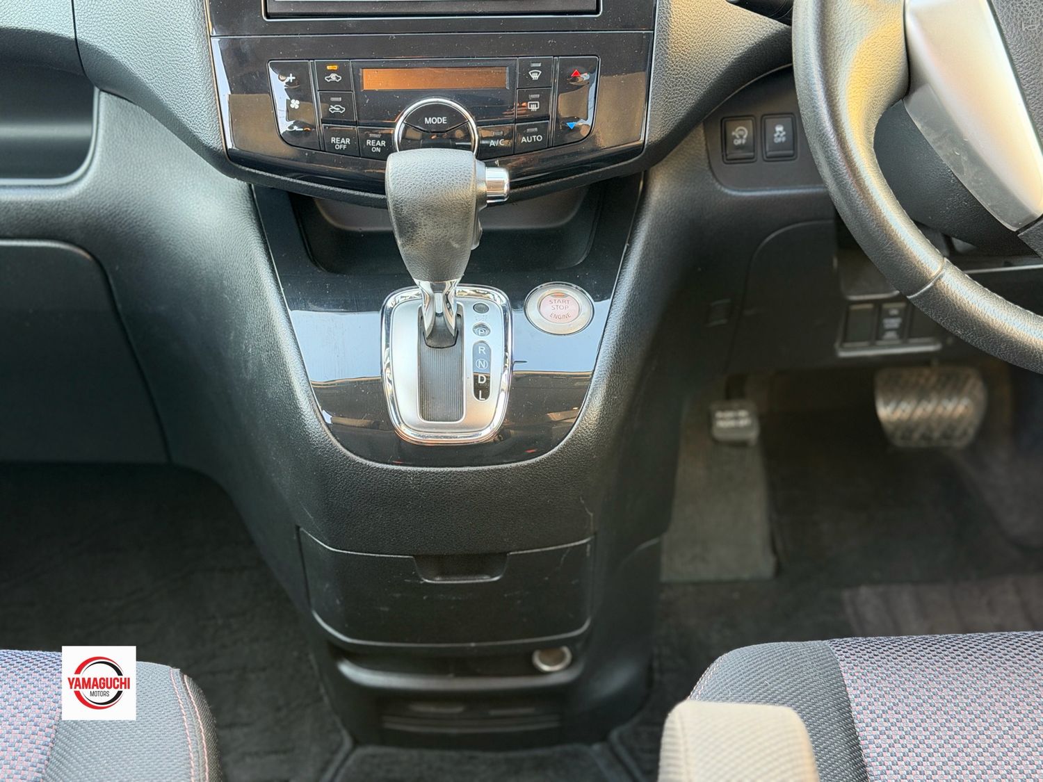 2013 NISSAN SERENA S-HYBRID Highway Star Hybrid | Advance Family MPV 