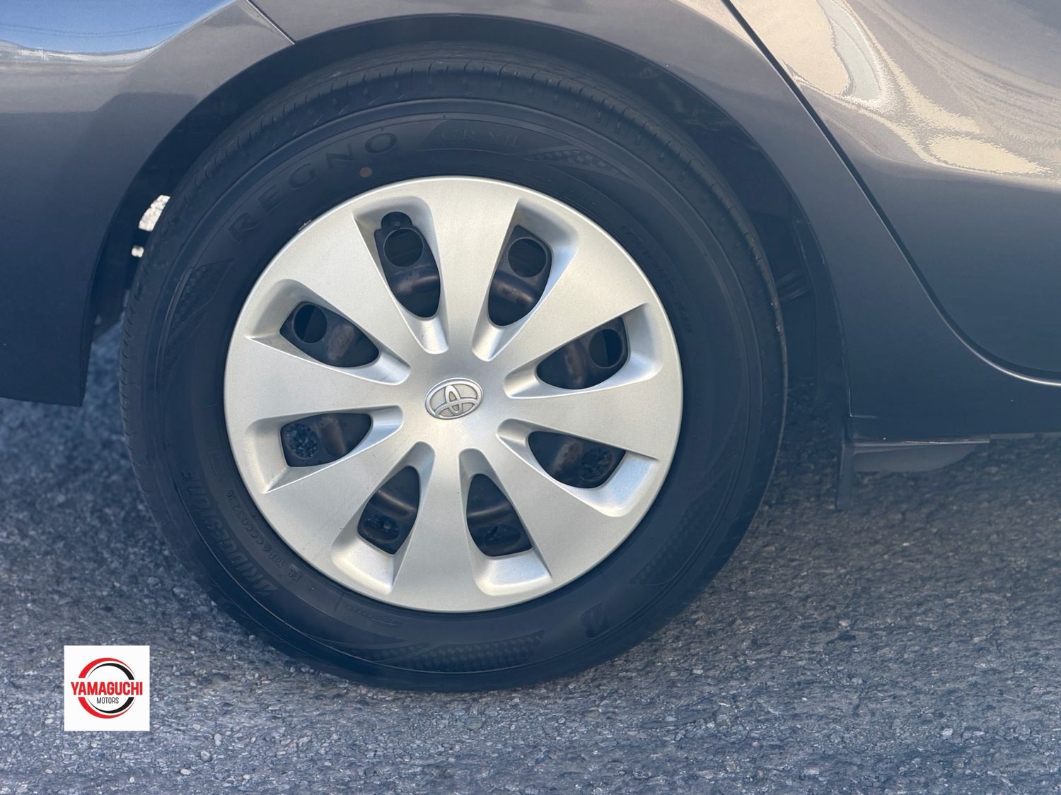 TOYOTA AQUA HYBRID — GRADE S 