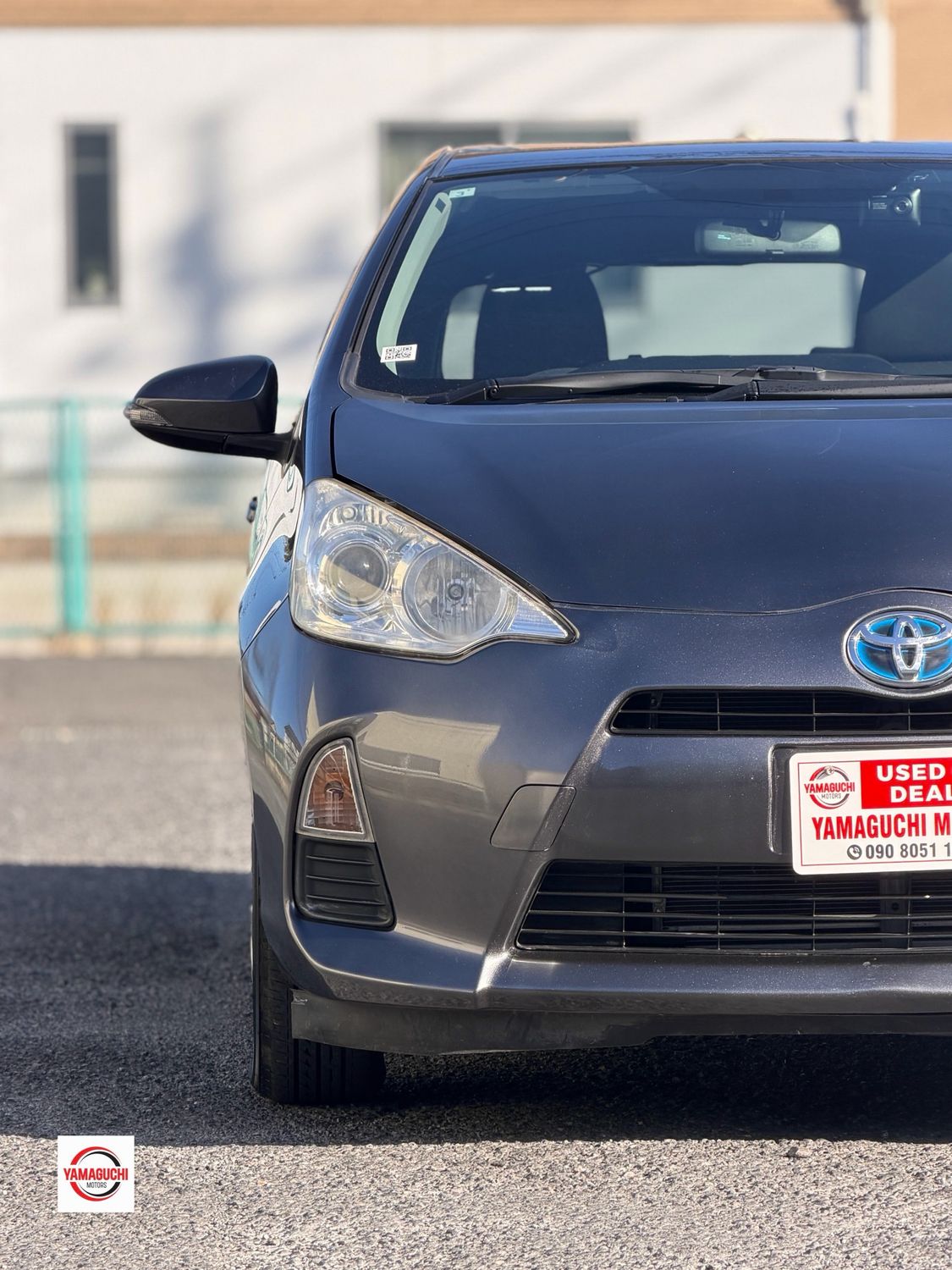 TOYOTA AQUA HYBRID — GRADE S 