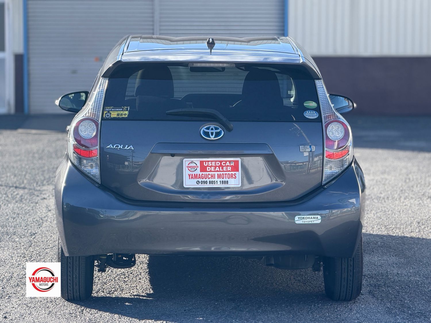TOYOTA AQUA HYBRID — GRADE S 
