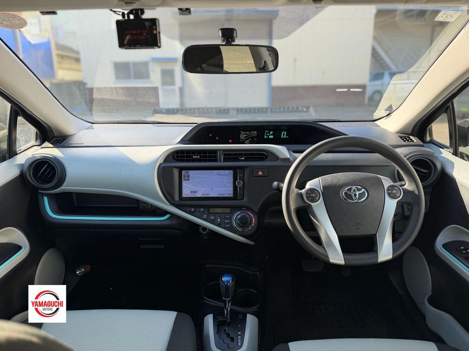 TOYOTA AQUA HYBRID — GRADE S 