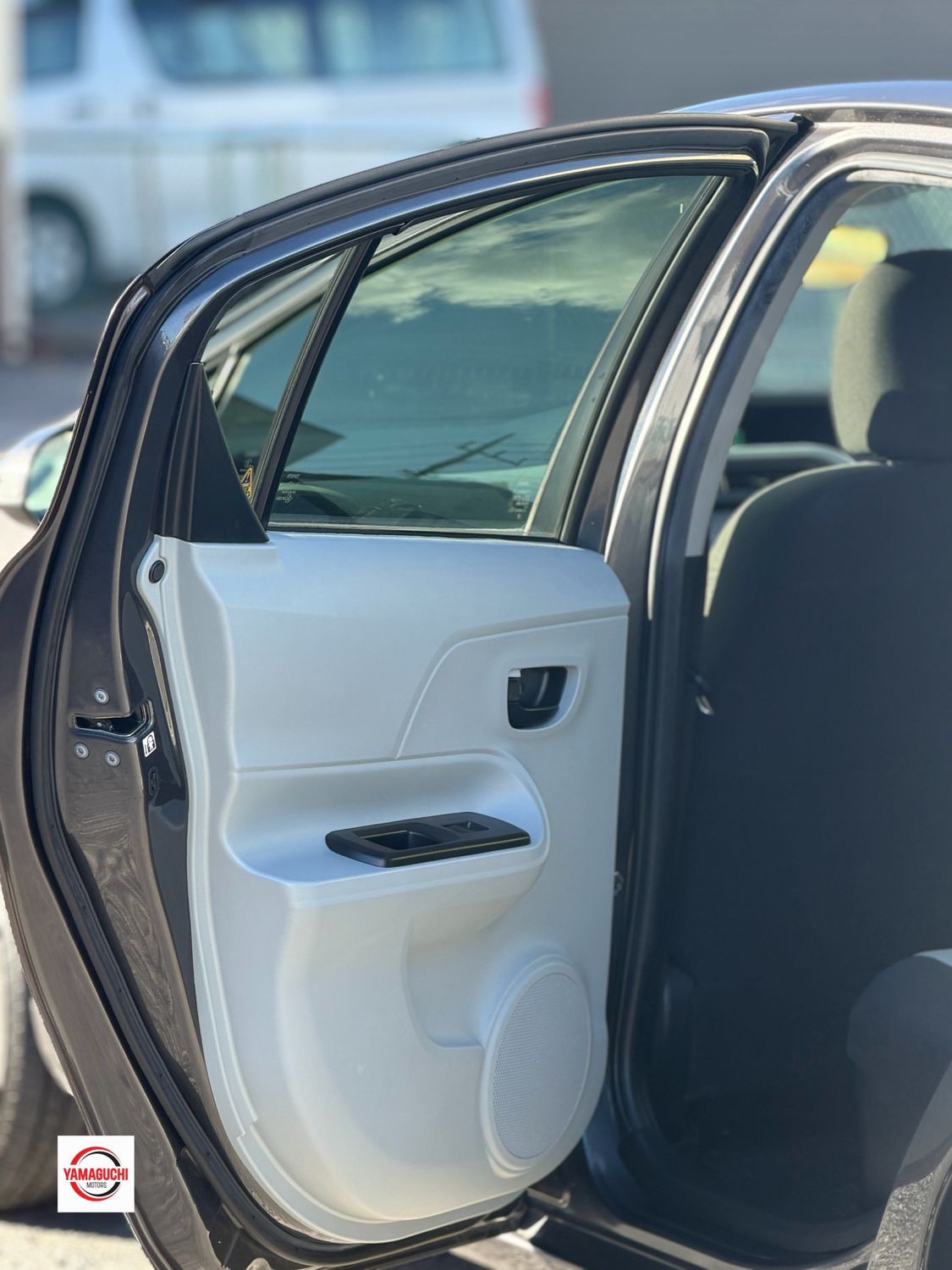 TOYOTA AQUA HYBRID — GRADE S 