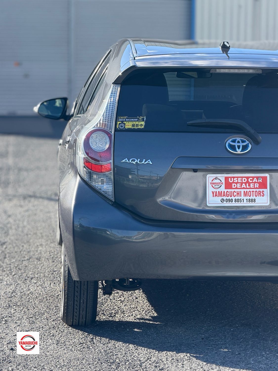 TOYOTA AQUA HYBRID — GRADE S 