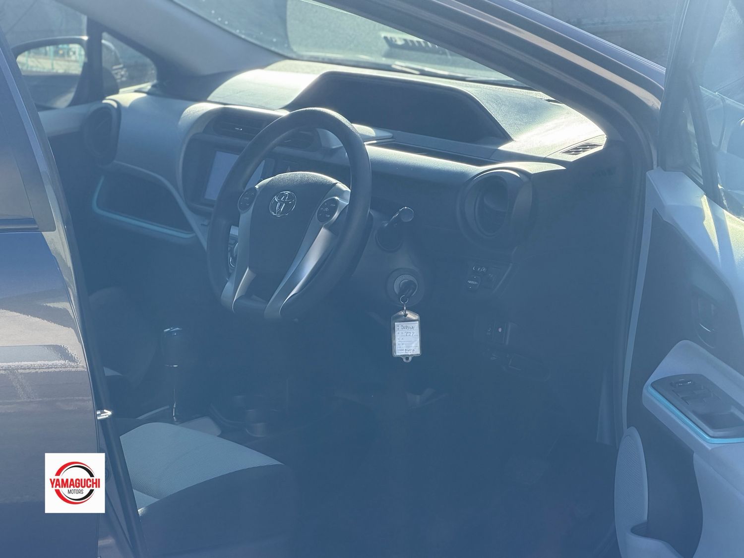 TOYOTA AQUA HYBRID — GRADE S 