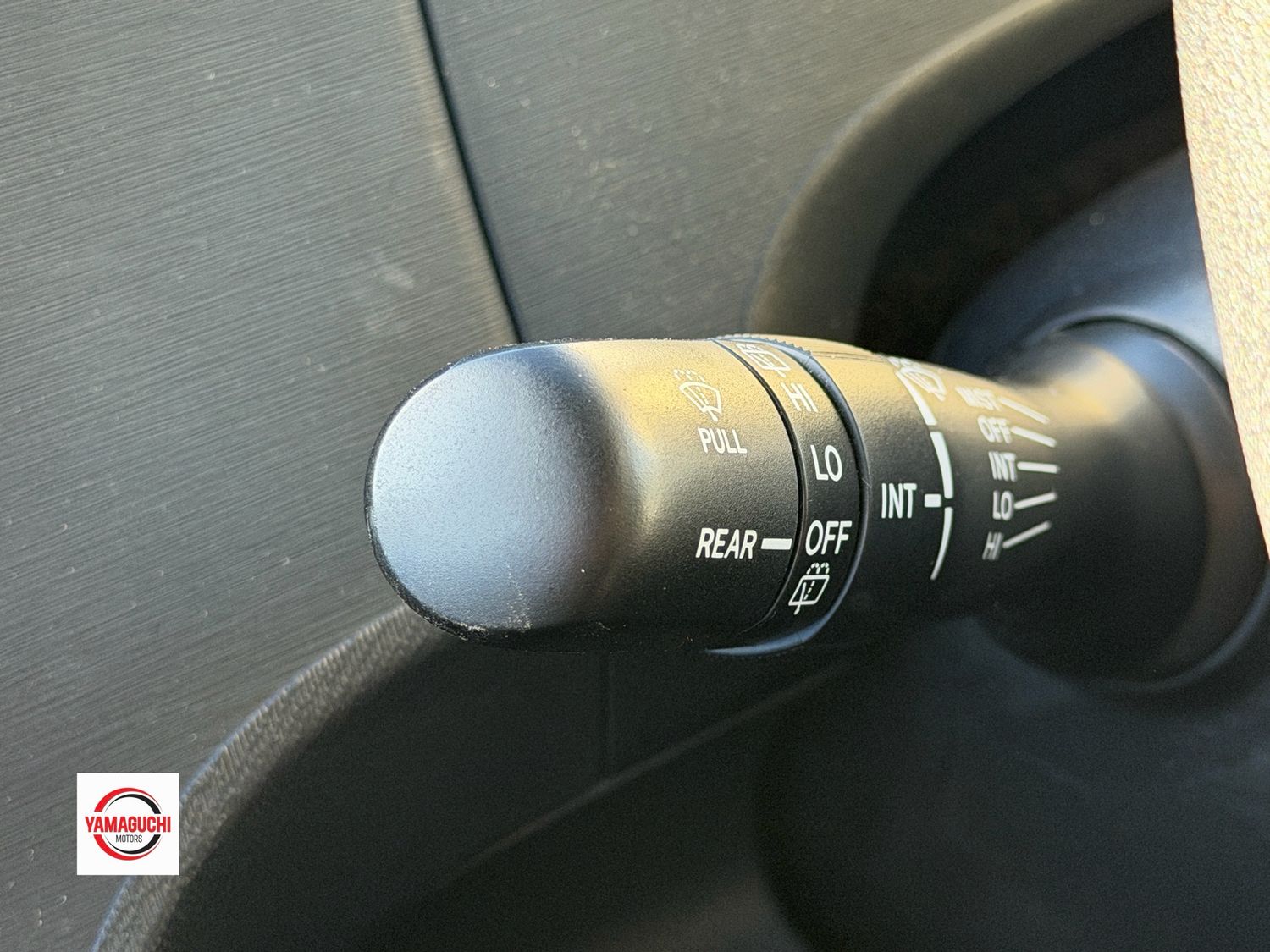 TOYOTA AQUA HYBRID — GRADE S 