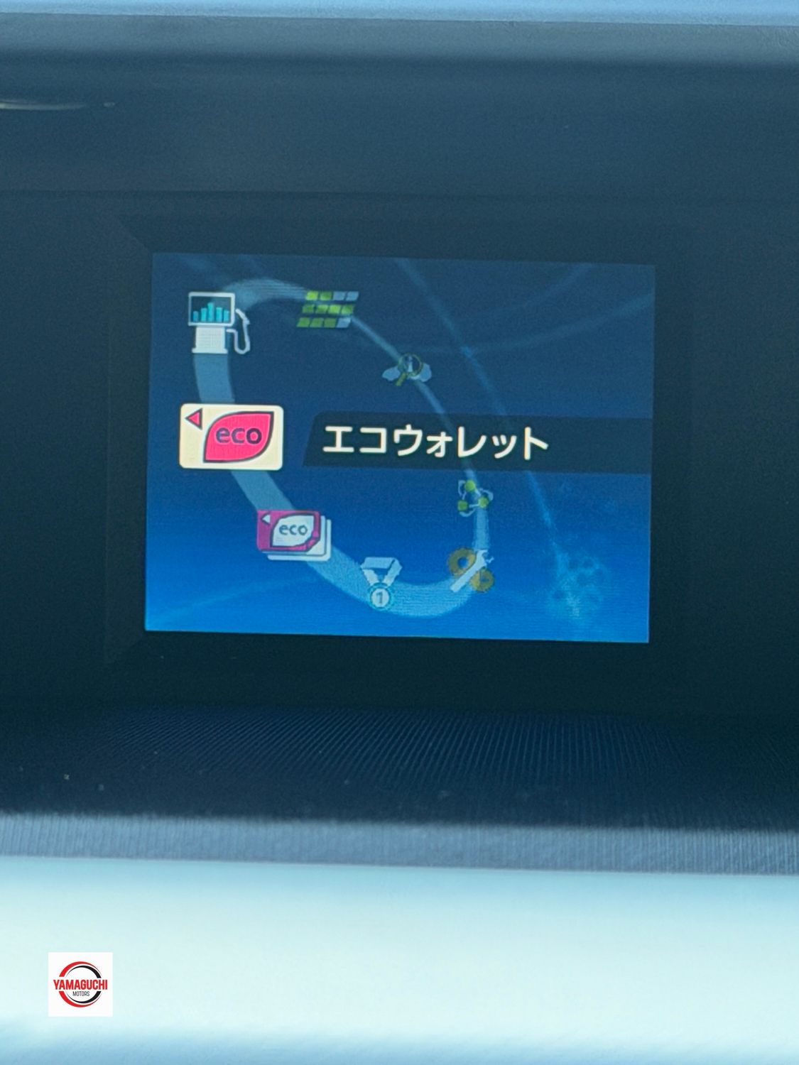 TOYOTA AQUA HYBRID — GRADE S 