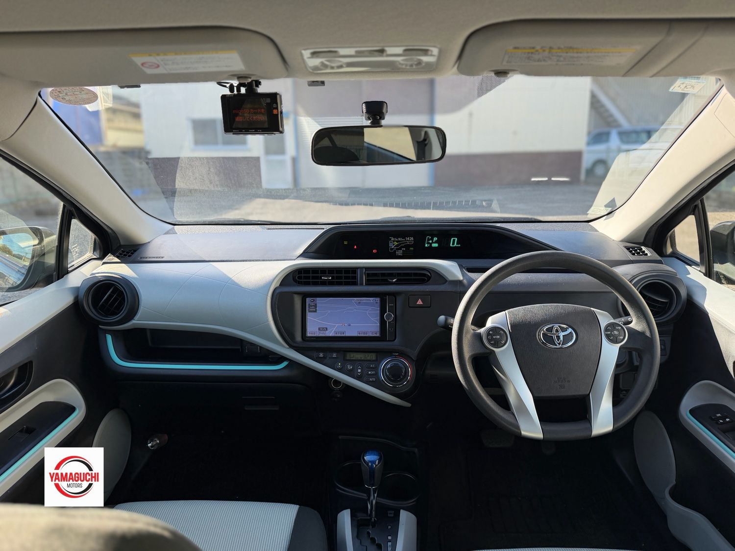 TOYOTA AQUA HYBRID — GRADE S 