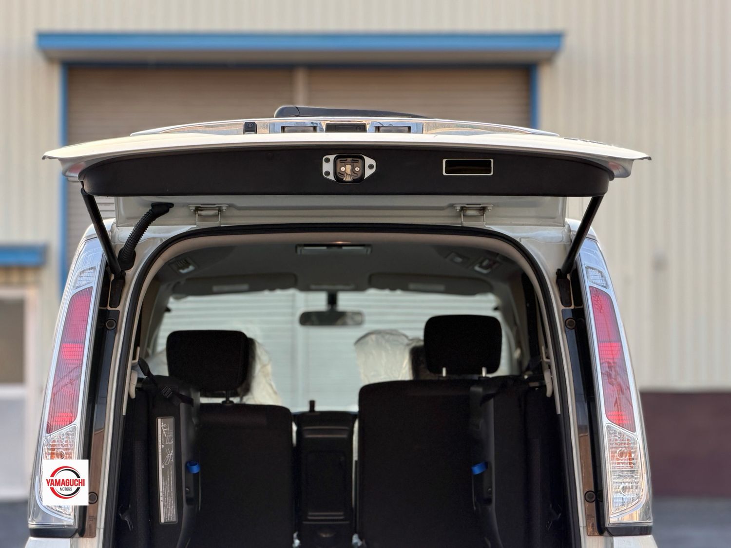 ✨ 2013 NISSAN SERENA S-HYBRID HIGHWAY STAR 4WD ✨