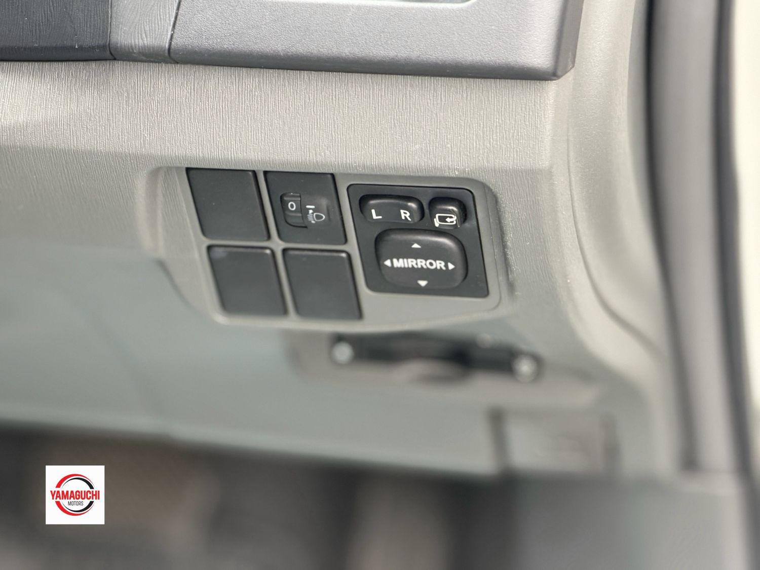 TOYOTA PRIUS HYBRID G GRADE (ZVW30) — FOR SALE