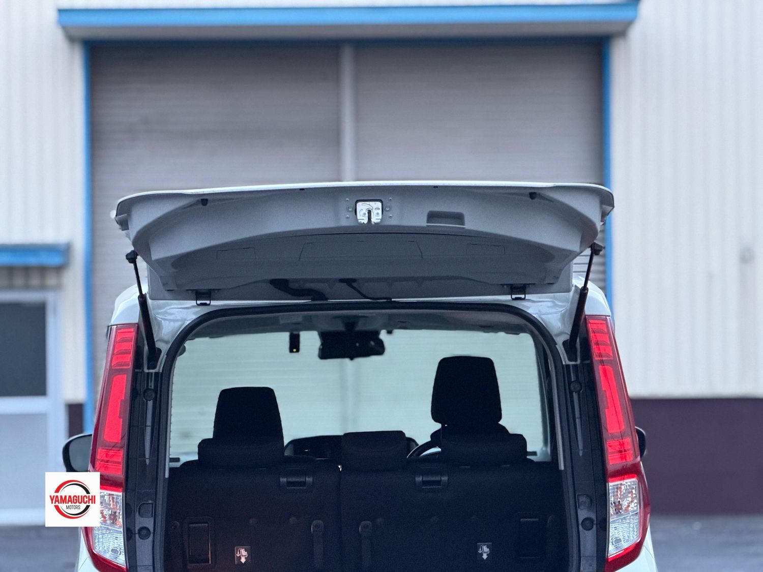 Toyota Roomy Custom G 2020 Model