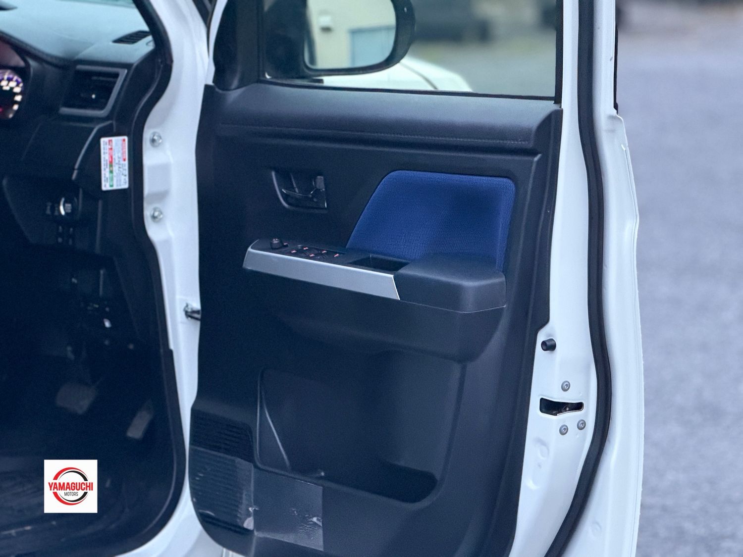 Toyota Roomy Custom G 2020 Model