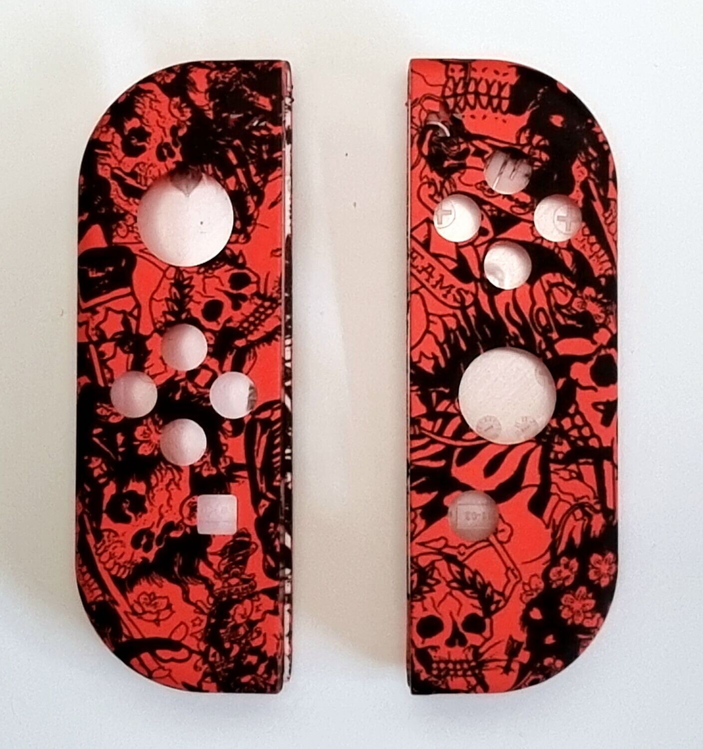 Nintendo Switch Customised Joy-Con Shell - Red Skulls
