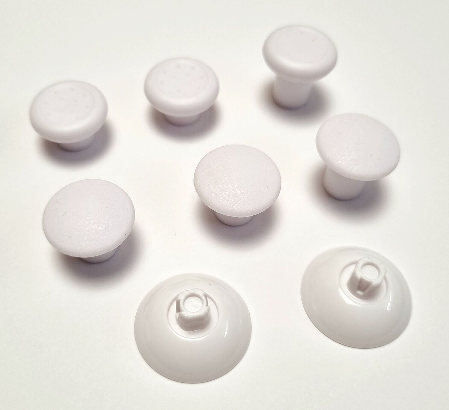 eXtremeRate Ergonomic Interchangeable Thumbsticks - White