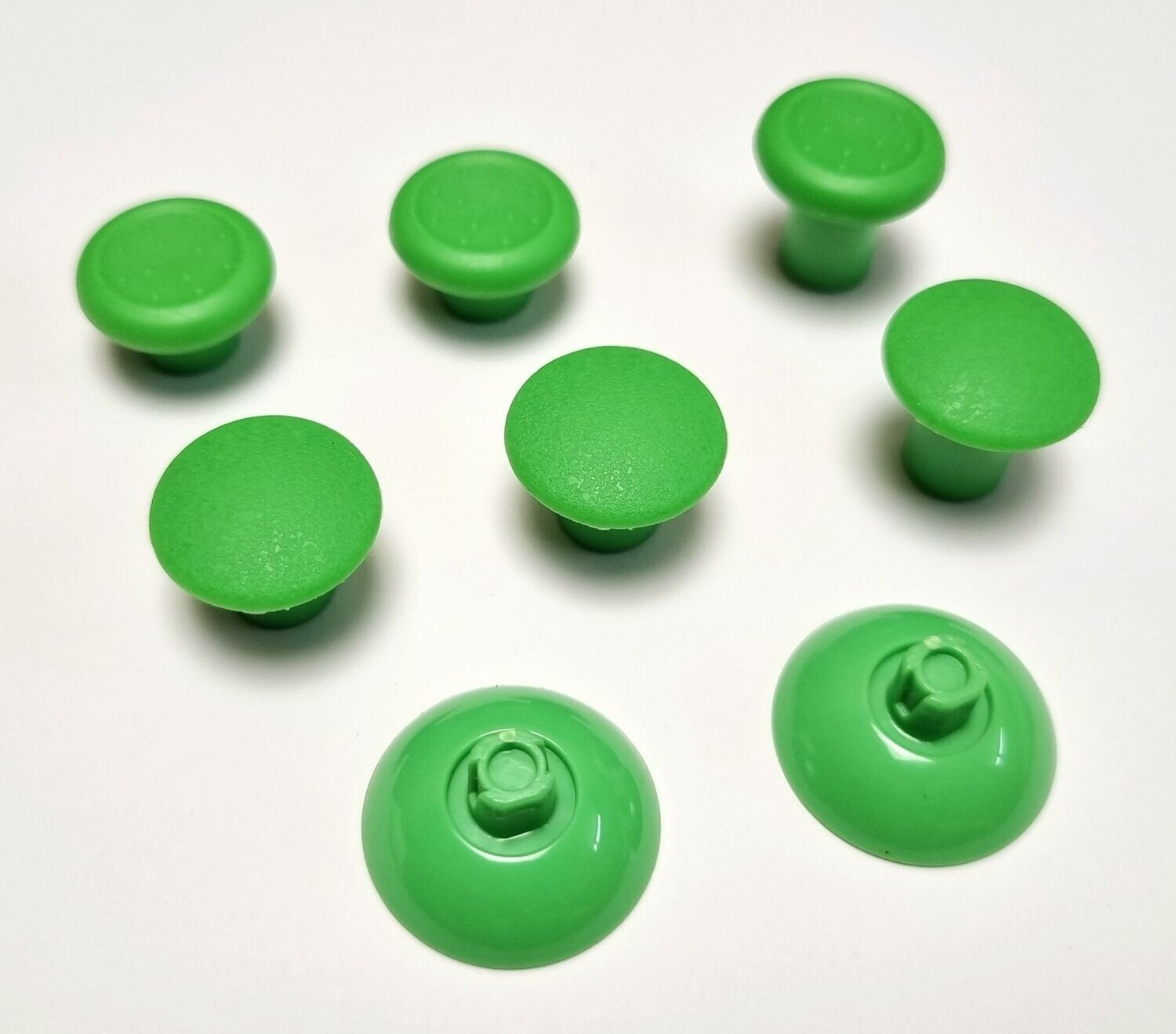 eXtremeRate Ergonomic Interchangeable Thumbsticks - Green