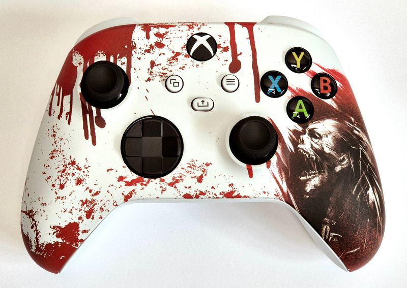 Customised Xbox Series X / S Controller - Screaming Zombie Design *NEW*