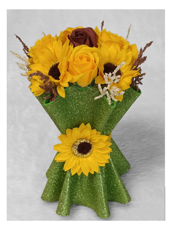 Bouquet girasoles y rosas amarillas