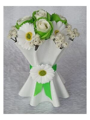 Bouquet rosas blancas y verde