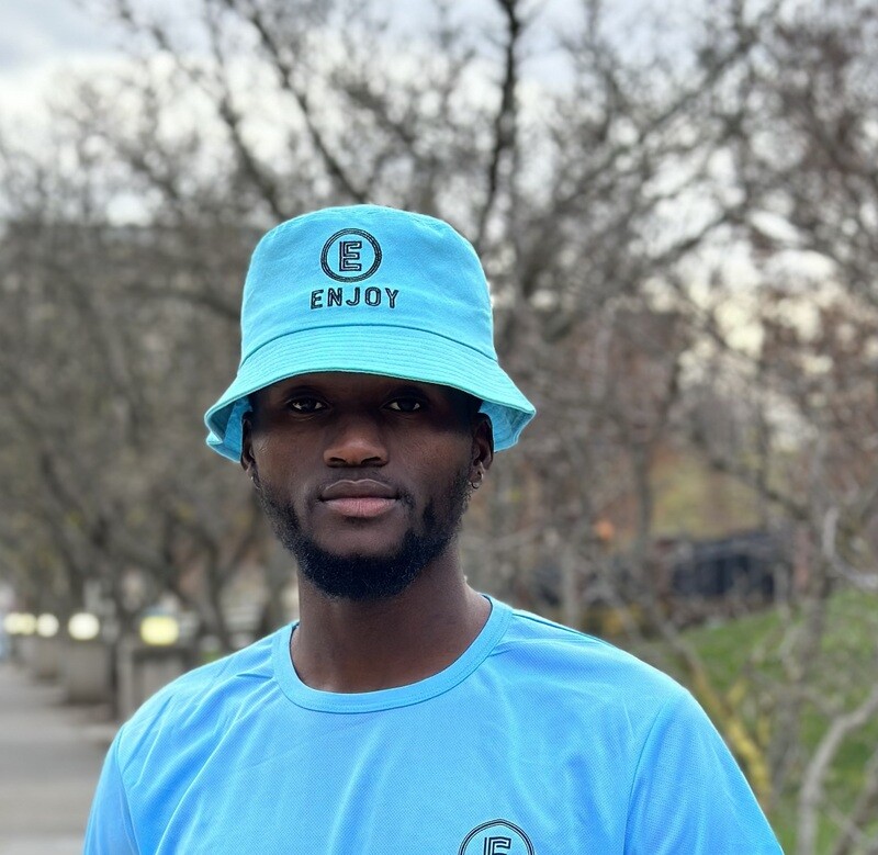 Bucket hat