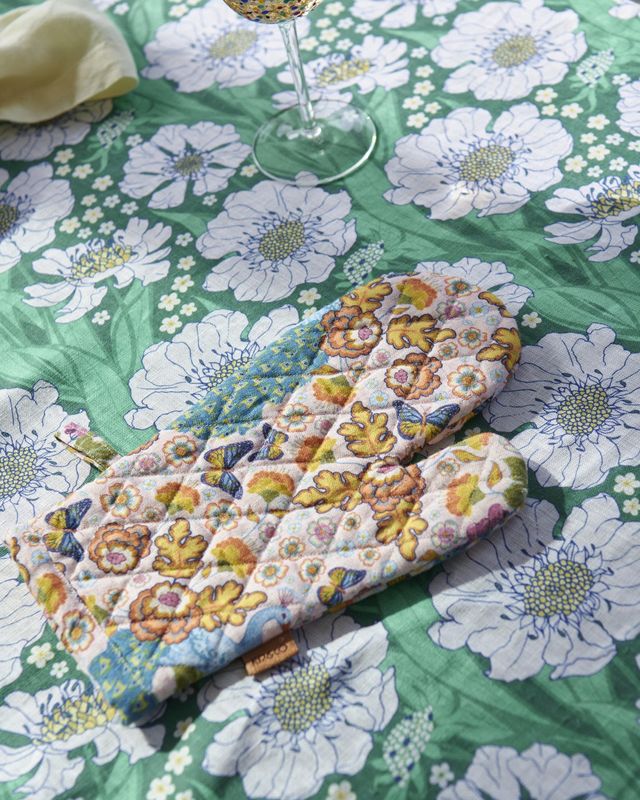 Lyon Oven Mitt