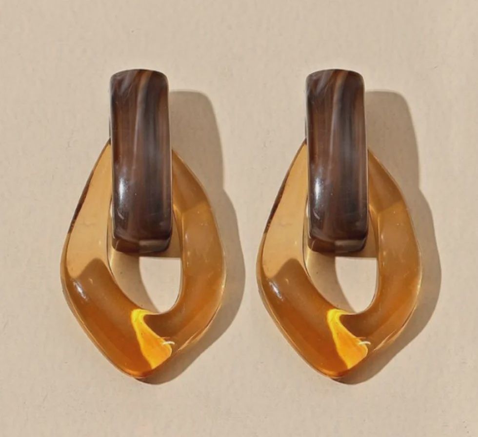 Clear Tortoise Shell Resin Chain Earring