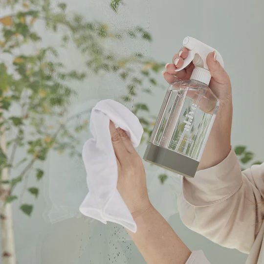 Glass &amp; Mirror Cleaning Kit