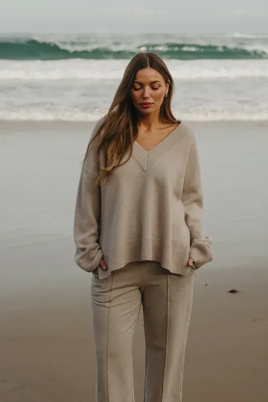 Talamaya Haven Merino V Pullover Wheat TALW050